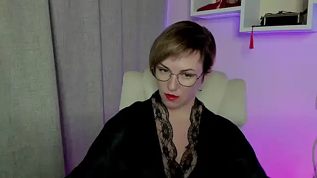 Snapshot of feliziaDesire chatting on June 2026 08:49:02 AM feliziaDesire online show from June 2026 08:49:02 AM