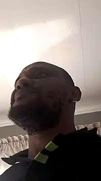 Snapshot of TheTwist chatting on February 2025 08:37:02 AM TheTwist online show from February 2025 08:37:02 AM