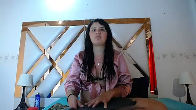 nathaly low1 online show from March 2026 01:04:02 PM