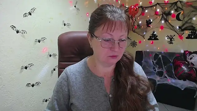 VanessaHotts online show from October 2025 05:07:01 AM