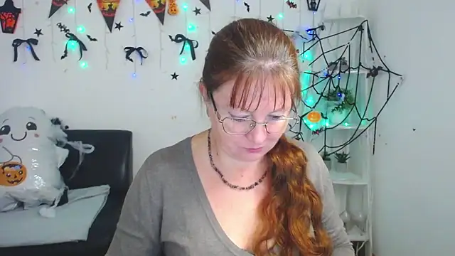 VanessaHotts online show from November 2025 06:25:01 AM