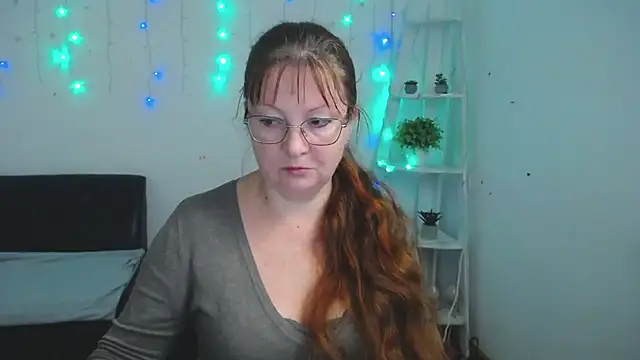 VanessaHotts online show from November 2025 06:02:02 AM