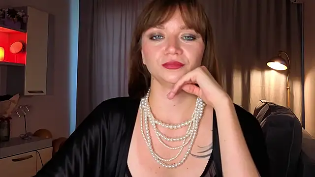 Snapshot of Shadow_Passion chatting on July 2026 07:21:01 AM Shadow Passion online show from July 2026 07:21:01 AM