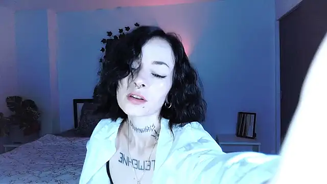 pale skin online show from December 2025 12:45:01 PM