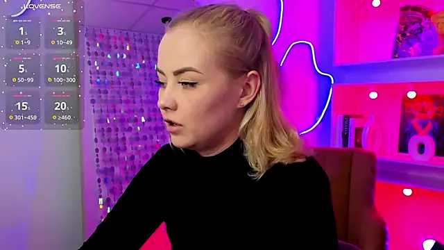 StephanieSweety online show from April 2026 06:10:01 PM