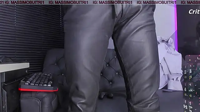 massimo g online show from February 2026 11:19:02 PM