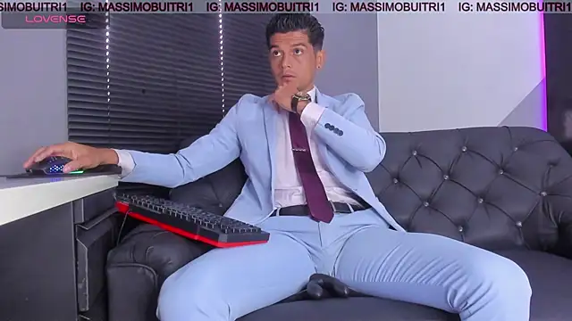 Snapshot of massimo_g chatting on June 2026 12:44:02 PM massimo g online show from June 2026 12:44:02 PM