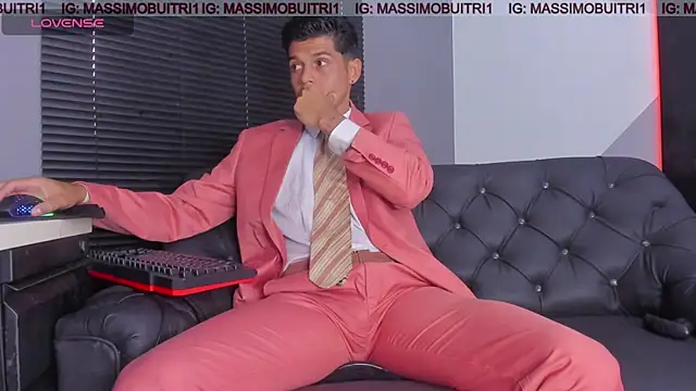 Snapshot of massimo_g chatting on June 2026 10:26:01 PM massimo g online show from June 2026 10:26:01 PM