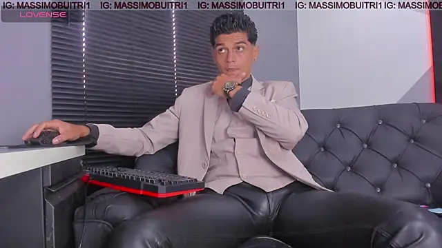 Snapshot of massimo_g chatting on June 2026 02:21:02 PM massimo g online show from June 2026 02:21:02 PM