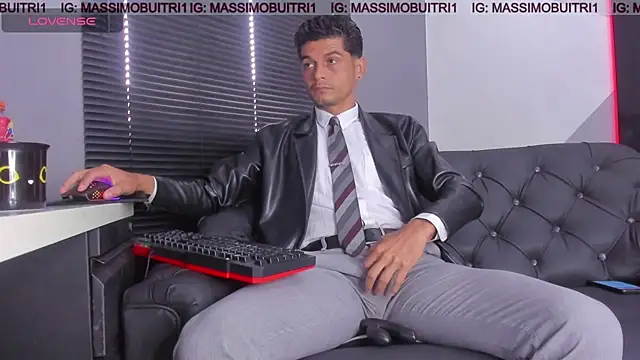 Snapshot of massimo_g chatting on June 2026 01:31:01 PM massimo g online show from June 2026 01:31:01 PM