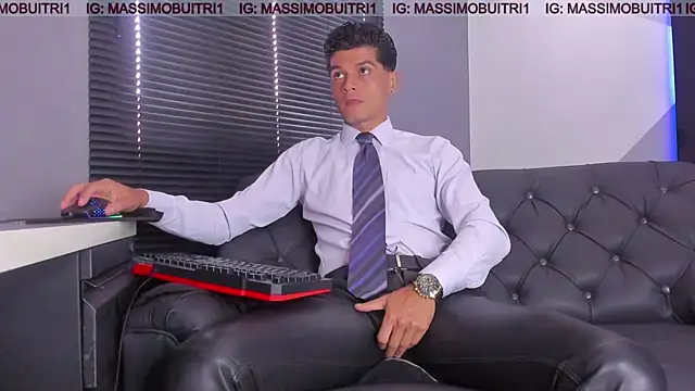 Snapshot of massimo_g chatting on June 2026 02:21:01 PM massimo g online show from June 2026 02:21:01 PM
