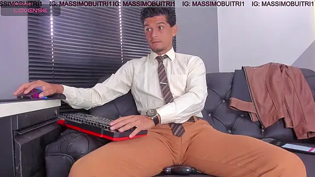 Snapshot of massimo_g chatting on July 2026 01:38:01 PM massimo g online show from July 2026 01:38:01 PM