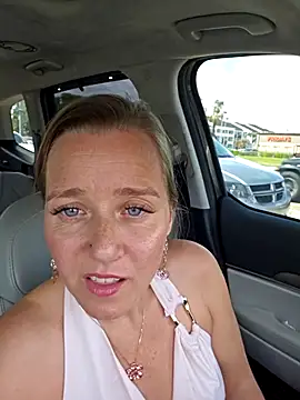 SkyelarSommer online show from March 2026 04:02:02 PM