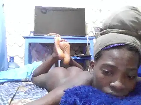 pretty-lolo online show from February 2025 03:01:01 AM