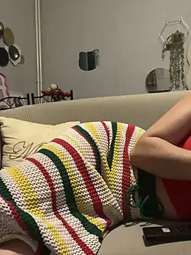 LaPetitechienne1 online show from April 2026 07:07:02 PM