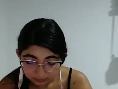 esteni online show from March 2025 04:50:02 AM