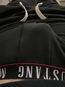 MoochedTape online show from November 2025 09:33:02 AM