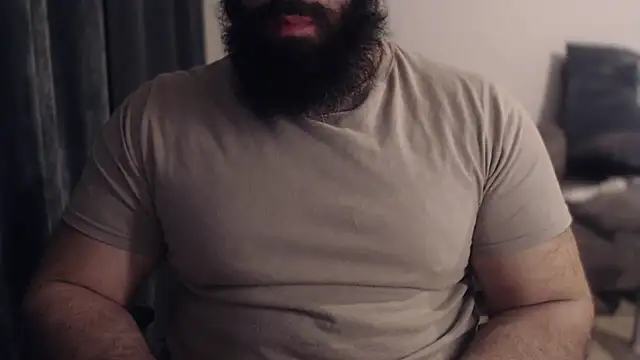 hugemachohandsome online show from April 2026 09:15:01 PM