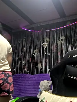 KikiXRed online show from March 2026 04:27:02 AM