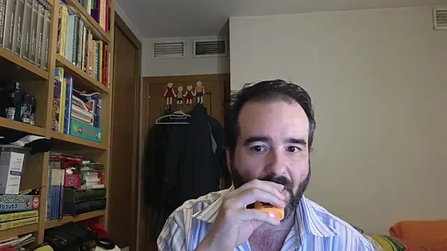 curiosillo83 online show from July 2026 09:46:01 AM