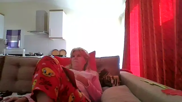 TrustfulVampire1 online show from November 2025 06:22:01 AM