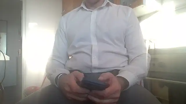 jouet75 online show from March 2026 04:44:02 PM