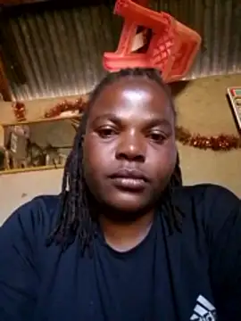 pretty-donna online show from February 2026 09:08:01 AM