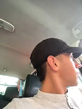 Snapshot of vpn1000 chatting on April 2026 08:28:02 PM vpn1000 online show from April 2026 08:28:02 PM