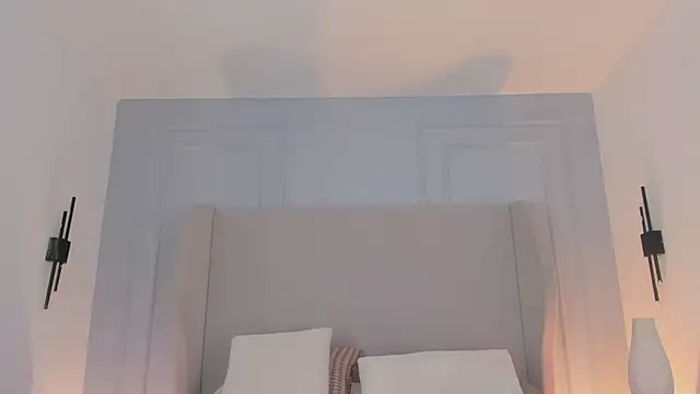 chloe d online show from March 2026 12:16:01 PM