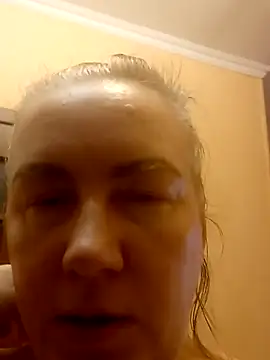 stiflers momy online show from April 2026 12:25:01 PM