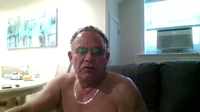 twopeopleinlove online show from July 2026 11:19:02 AM