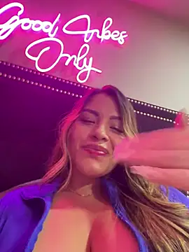 sexyyykloee online show from June 2026 03:25:01 AM