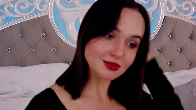 MeIisaLove online show from April 2026 04:15:02 PM