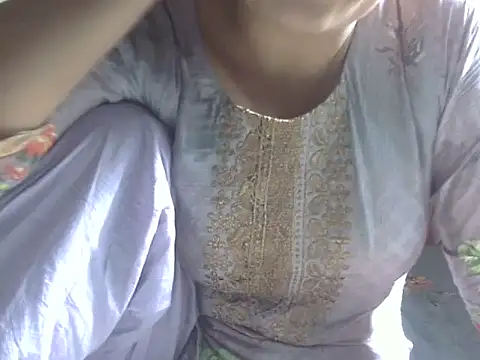 shekira99 online show from April 2026 04:48:02 AM