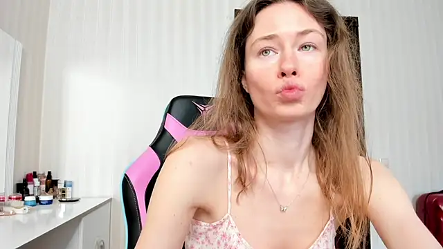 ooksiiii online show from April 2026 11:47:02 AM