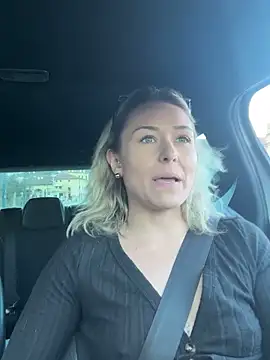 petrouchkaaa  online show from February 2026 03:08:02 PM