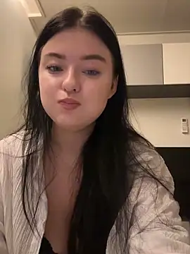 Angela Fosterr online show from November 2025 06:29:01 PM