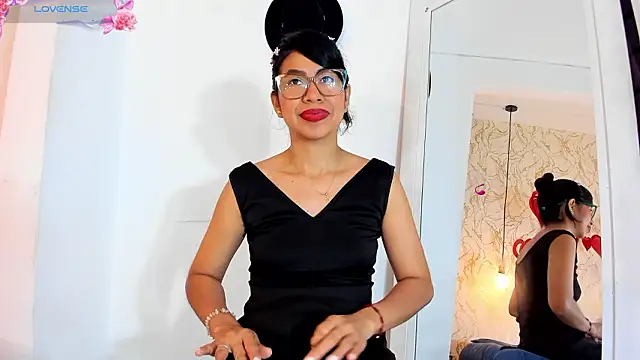 BRITANY WELLS  online show from March 2026 12:34:01 PM