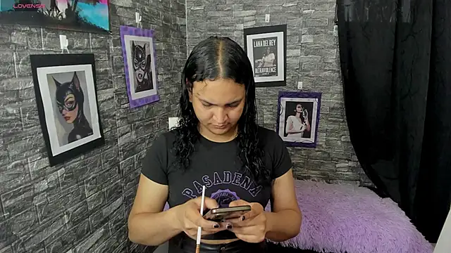 Andrys  online show from November 2025 10:08:02 PM