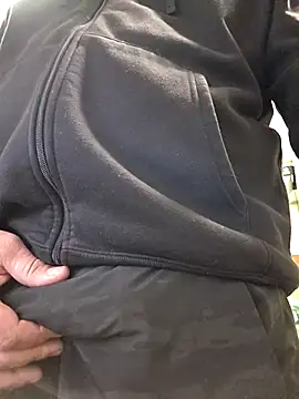 Cockrub1 online show from May 2026 11:37:01 AM