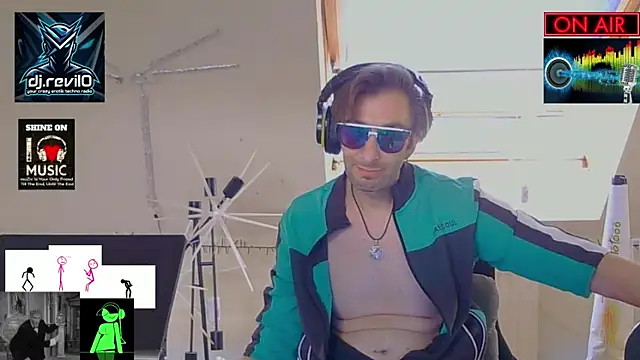 RevilO1180 online show from April 2026 11:14:02 AM