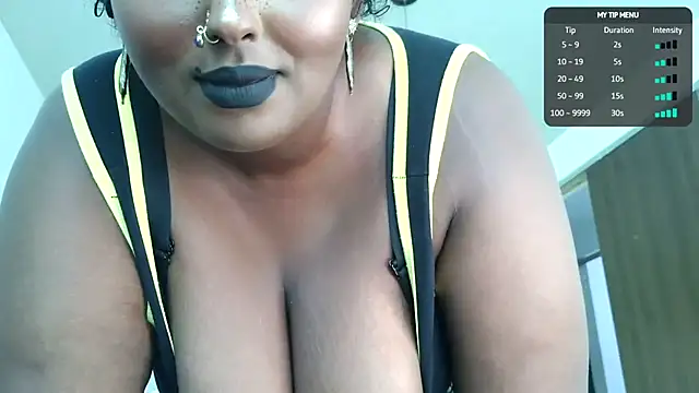 Snapshot of SiminFox chatting on June 2026 05:37:01 PM SiminFox online show from June 2026 05:37:01 PM