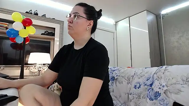 ILoveToFeelU online show from April 2026 09:26:02 PM