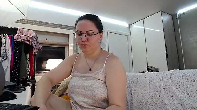 Snapshot of ILoveToFeelU chatting on June 2026 09:03:02 PM ILoveToFeelU online show from June 2026 09:03:02 PM