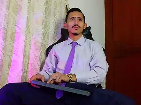 HomeAloneK online show from May 2026 07:41:01 PM