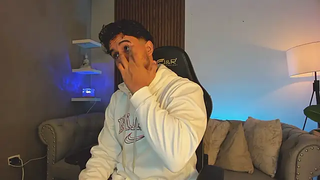 liam collins21 online show from February 2026 12:15:02 PM