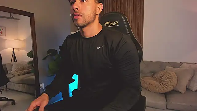 liam collins21 online show from March 2026 11:36:02 AM