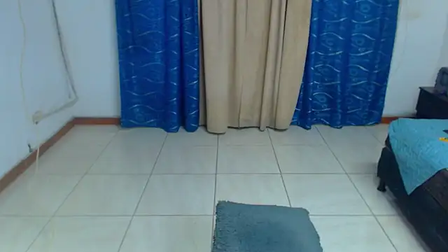 Snapshot of kiwii_nasty chatting on June 2026 10:40:02 PM kiwii nasty online show from June 2026 10:40:02 PM
