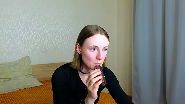 Cowell Adelina online show from April 2026 09:26:02 AM