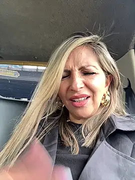  Abril-Office1 online show from February 2025 04:31:01 PM